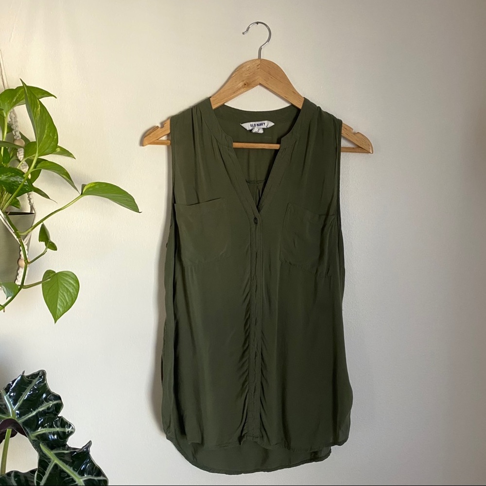 button-up sleeveless blouse